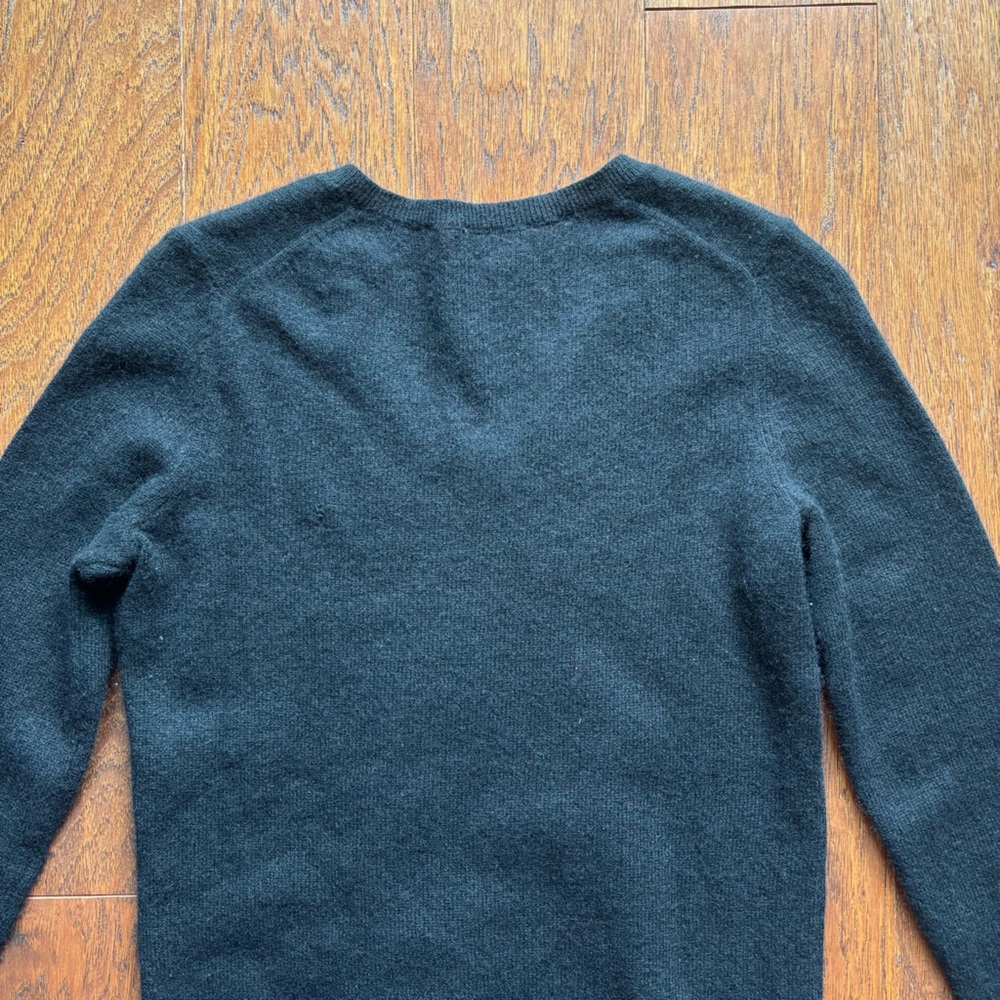 Halogen 100% Cashmere 2-Ply V-Neck Sweater Black | Size XS - Picture 4 of 8